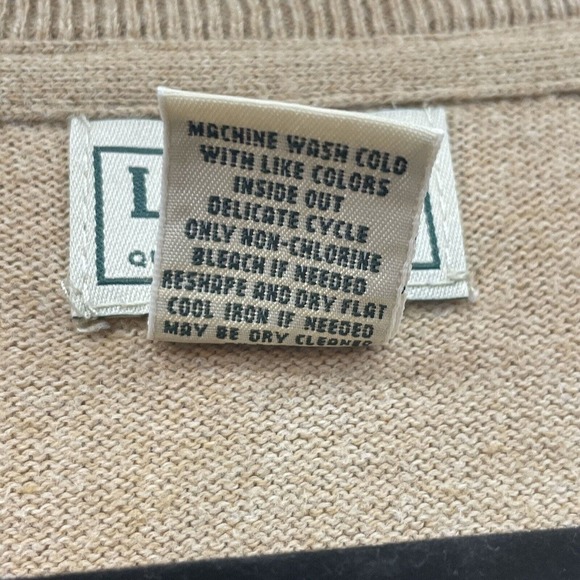 LL Bean Mens Sweater Extra Large Tan Cotton Cashmere V Neck Preppy Cabincore - Picture 7 of 10